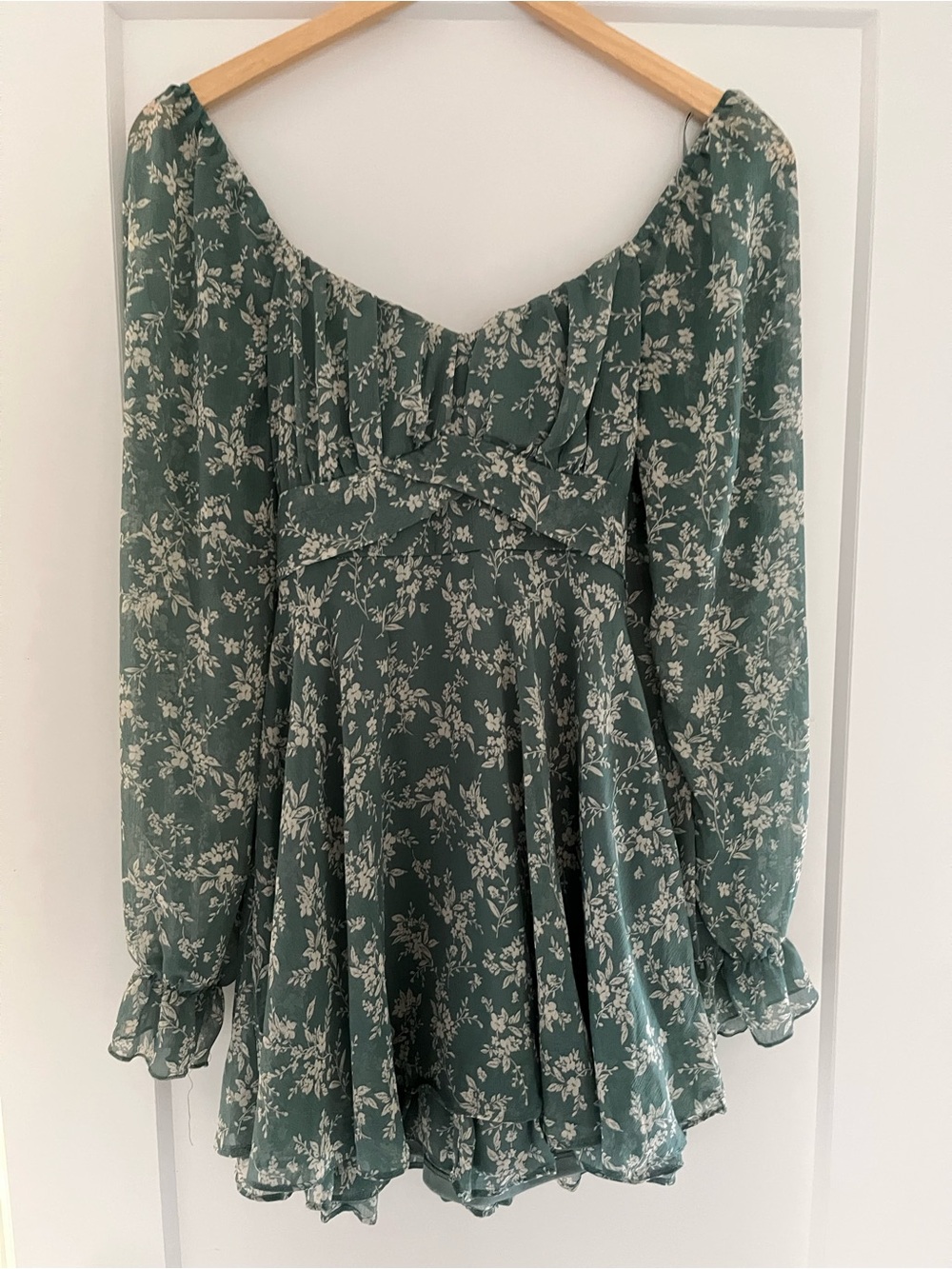 Green Floral Long‑Sleeve Mini Dress